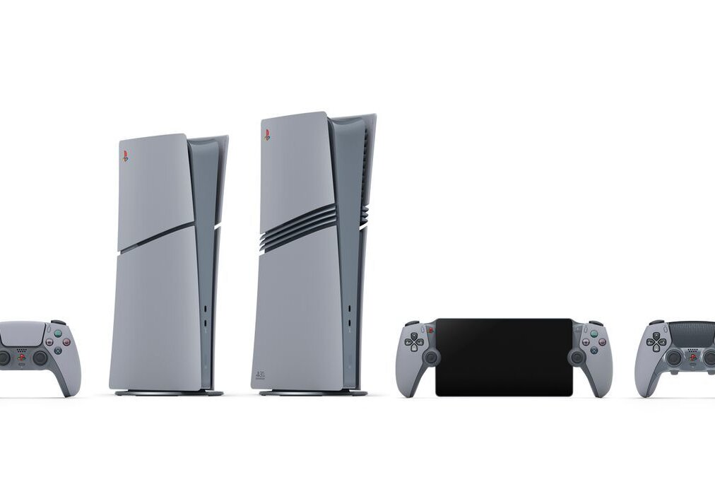 Sonderedition der PS5 erinnert an Ur-PlayStation - und wird von Scalpern bereits zu horrenden Preisen angeboten - "PlayStation 30th Anniversary Collection": Das Design der limitieren Exemplare erinnert an die erste Generation.