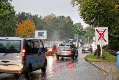 Sperrung auf der Neefestraße in Chemnitz: Das ist der Grund - Die Neefestraße wird heute und morgen in Richtung Stadt gesperrt. Foto: Harry Haertel