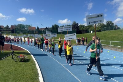 Sportliche Vielfalt beim Auftakt der Kreis-Kinder- und Jugendspiele in Mittweida - Die Wettkämpfe im Fechten, Schach, Rollkunstlauf, Sportschießen, Kegeln, Radsport und Badminton zeigten die Vielfalt des Sports.