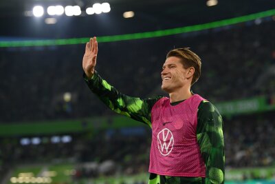 St. Pauli-Fans planen Regenbogen-Protest gegen VfL-Stürmer - Kevin Behrens vom VfL Wolfsburg.