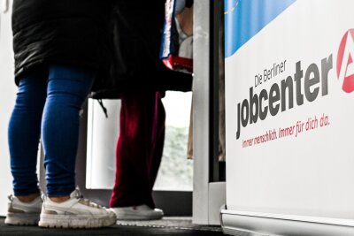 Staatlich finanziert: So geht's zur passenden Weiterbildung - Interessiert man sich für eine staatlich finanzierte Weiterbildung, führt der erste Weg ins Jobcenter.