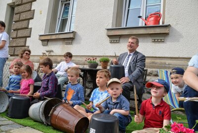 Stahlbaufirma aus dem Vogtland sammelt zum Jubiläum vierstelligen Betrag für Vogtlandkonservatorium - Frank Heidan ist der Vorsitzende des Förderverein des Vogtlandkonservatoriums. Über 1.000 Musikschüler besuchen die Einrichtung. Foto: Karsten Repert