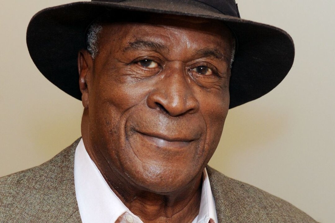 Star aus "Roots" und "Der Prinz aus Zamunda": John Amos ist tot - John Amos, Star aus "Roots" und "Der Prinz aus Zamunda", ist tot. Er starb bereits am 21. August, wie seine Familie jetzt bestätigte.