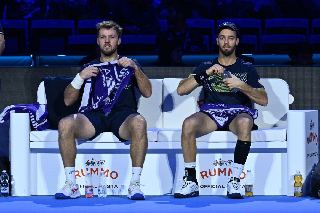 Starkes Comeback: Doppel Krawietz und Pütz im Endspiel - Kevin Krawietz (l) und Tim Pütz (r) stehen im Endspiel des Tennis-Saisonfinals.