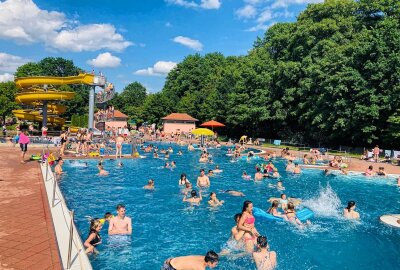 Start in den Sommer: Chemnitzer Freibäder laden zu Feten ein - Der Reigen der Badfeste bringt so einige spaßige Aktivitäten mit sich. Foto: Steffi Hofmann 