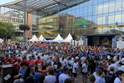 Starter, Schweiß und Sieger: Impressionen vom Chemnitzer Firmenlauf 2024 - Impressionen vom Chemnitzer Firmenlauf 2024.