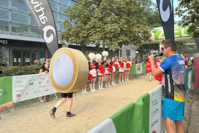 Starter, Schweiß und Sieger: Impressionen vom Chemnitzer Firmenlauf 2024 - Impressionen vom Chemnitzer Firmenlauf 2024.