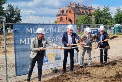 Startschuss für neue Rettungswache in Mittweida - Bei dem symbolischen Ersten Spatenstich am 13. Juni. Foto: privat