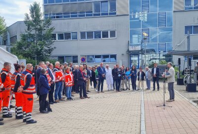 Startschuss für neue Rettungswache in Mittweida - Mehr als 50 Gäste nahmen an dem symbolischen Ersten Spatenstich teil. Foto: privat