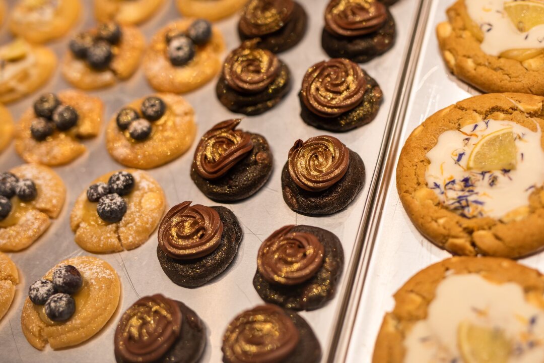 Staubtrockene Kekse waren gestern: Belegte Cookies im Trend - Verziert und getoppt machen die Cookies auch optisch was her.