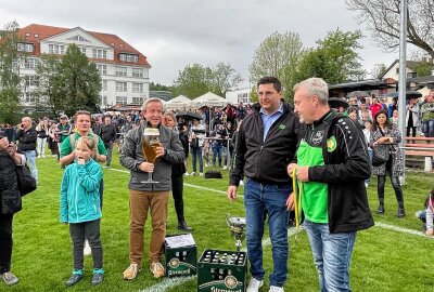 Sternquell-Vogtlandpokal geht an den BSV Irfersgrün - Bei den Männern eroberte der BSV 53 Irfersgrün den Sternquell-Vogtlandpokal. Fotos: Pressebüro Repert