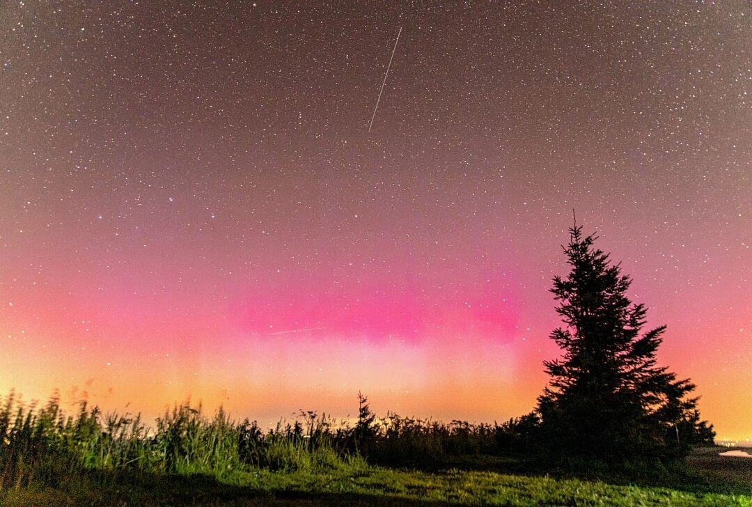 Sternschnuppen und Nordlichter: Astronomisches Schauspiel am erzgebirgischem Nachthimmel - Astronomisches Schauspiel am Himmel. Foto: Andre März