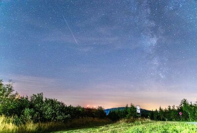 Sternschnuppen und Nordlichter: Astronomisches Schauspiel am erzgebirgischem Nachthimmel - Astronomisches Schauspiel am Himmel. Foto: Andre März