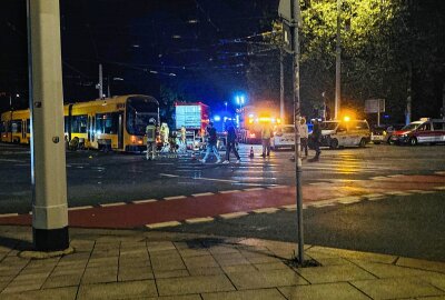 Straßenbahnunfall in Dresden: Züge entgleisen am Albertplatz - Die Linie 3 wurde aufgrund des Unfalls umgeleitet. Foto: SPM Gruppe/ Florian Varga