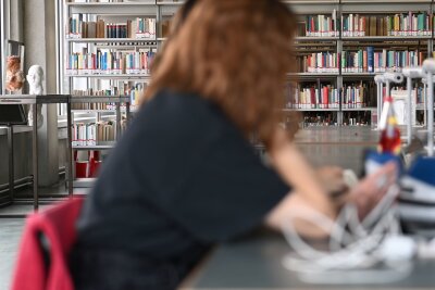 Studieren in Teilzeit: Mehr Belastung statt Erleichterung? - Studieren neben Job oder Familie? Ein Teilzeitstudium macht’s möglich.