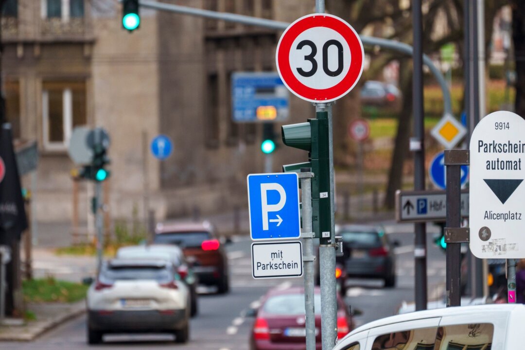 StVO-Änderung macht mehr Tempo-30-Zonen möglich - Änderungen der StVO: Tempo-30-Zonen sollen ab jetzt einfacher eingerichtet werden können. (Archivbild)