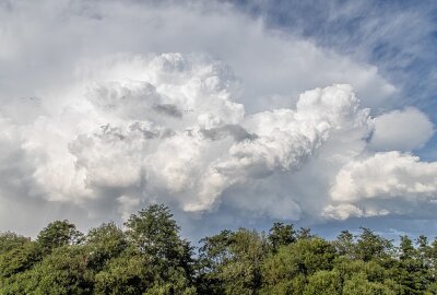 Superzelle überquert Westsachsen und Erzgebirge - Eine Superzelle überquert Westsachsen und das Erzgebirge. Foto: André Maerz