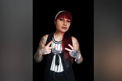 Susi (40) aus Gotha: "Ohne Tattoos siehste blass aus!" - Besonders stolz ist sie auf ihren Löwen, der ihr Sternzeichen repräsentiert und sie an ihre eigene Stärke erinnert, die sie durch viele Höhen und Tiefen im Leben getragen hat.