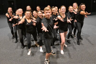 Tanzgruppe aus dem Erzgebirge probt für den großen Auftritt - Die Karo Dancers Bad Schlema proben für die Tanzshow "BENAMOUR". Foto: Ralf Wendland