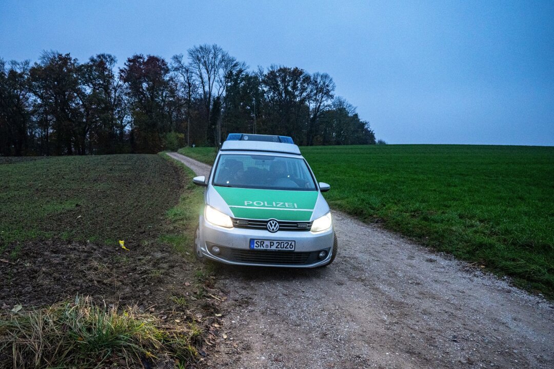 Tatverdächtige Tochter nach Tod von Ehepaar festgenommen - Die Polizei nahm nach eigenen Angaben die Tochter vorläufig fest.