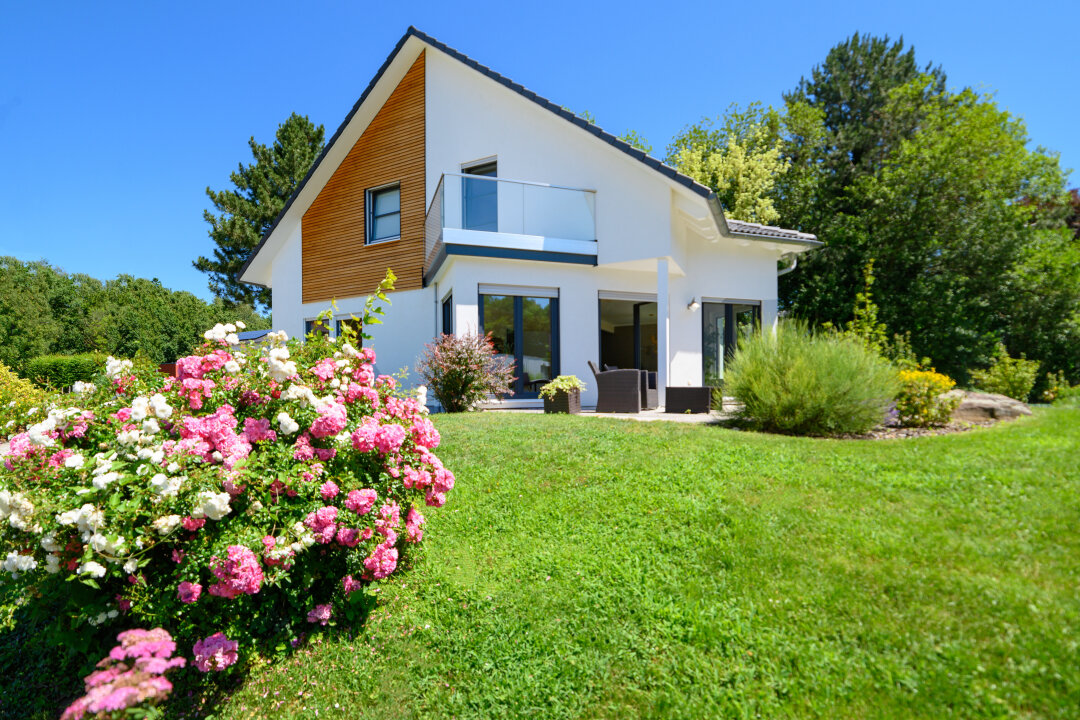 Ob Hausbau oder Gartengestaltung - mit den richtigen Tipps wird das neue Zuhause zu einer Wohlfühloase.