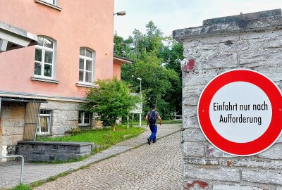 Tödliche Auseinandersetzung in Plauener Asylbewerberwohnheim - In diesem Asylbewerberwohnheim kam es am Mittag zu einer tödlichen Auseinandersetzung gekommen. Foto: Karsten Repert