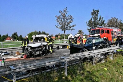 Tödlicher Unfall: Senior kommt in Gegenverkehr und prallt frontal mit VW zusammen - Am Donnerstag kam es zu einem tödlichenVerkehrsunfall in Kottmarsdorf. Foto: xcitepress/Thomas Baier