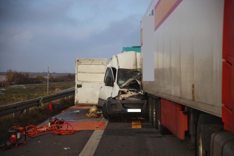 Tödlicher Verkehrsunfall Auf Der A9 Bei Leipzig