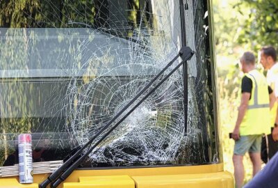 Tödlicher Verkehrsunfall: Fußgänger wird von Straßenbahn erfasst - Am Sonntagabend ist es zu einem tödlichen Unfall gekommen, bei dem ein Mann von einer Straßenbahn erfasst wurde. Foto: xcitepress/ Benedict Bartsch