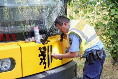 Tödlicher Verkehrsunfall: Fußgänger wird von Straßenbahn erfasst - Am Sonntagabend ist es zu einem tödlichen Unfall gekommen, bei dem ein Mann von einer Straßenbahn erfasst wurde. Foto: xcitepress/ Benedict Bartsch