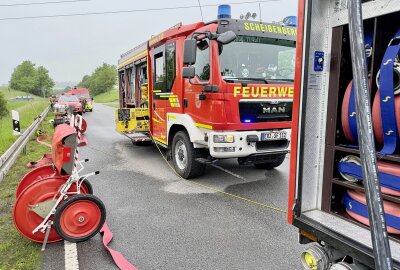 Tödlicher Verkehrsunfall im Erzgebirge: PKW kollidiert mit zwei Fahrzeugen - Am Montagmorgen kam es zu einem tödlichen Verkehrsunfall in Elterlein. Foto: Daniel Unger