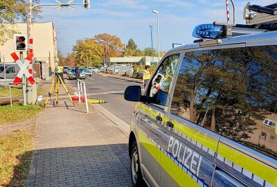 Tödlicher Zusammenstoß an sächsichem Bahnübergang - Der 72-Jährige verstarb noch vor Ort. Foto: xcitepress