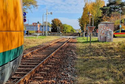 Tödlicher Zusammenstoß an sächsichem Bahnübergang - Es kam zu erheblichen Beeinträchtigungen des Zugverkehrs. Foto: xcitepress