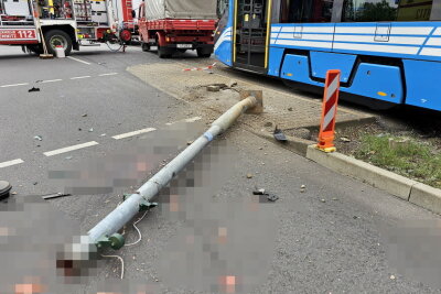 Tödliches Unglück in Chemnitz: Frau stirbt bei Straßenbahnunfall - In Chemnitz kam es am Mittwoch zu einem tödlichen Unfall. Foto: Harry Härtel