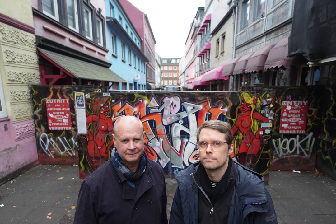 Tor der berühmten Herbertstraße auf St. Pauli wird saniert - Den Sichtschutz hatten die Nationalsozialisten 1933 errichtet.