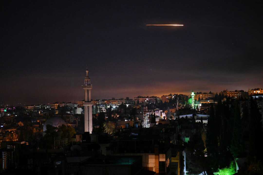 Tote und Verletzte nach Luftangriffen Israels bei Damaskus - Syriens Hauptstadt wurde mehrfach von Israels Luftwaffe angegriffen. (Symbolbild)