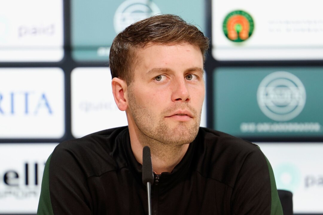 Transferexperte: Hürzeler-Wechsel nach Brighton perfekt - Trainer Fabian Hürzeler soll vor einem Wechsel vom FC St. Pauli nach Brighton stehen.