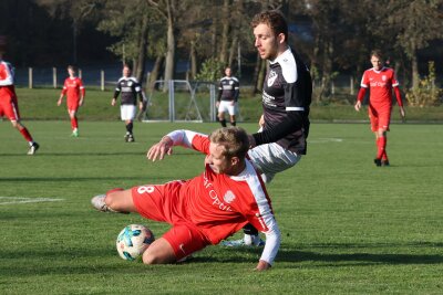 Treuen gewinnt 2:1 in Adorf - Das sind die Ergebnisse der 2. Runde des Sternquell-Vogtlandpokals - Das Spiel konnten die Treuener mit 2:1 (1:0) gewinnen. 