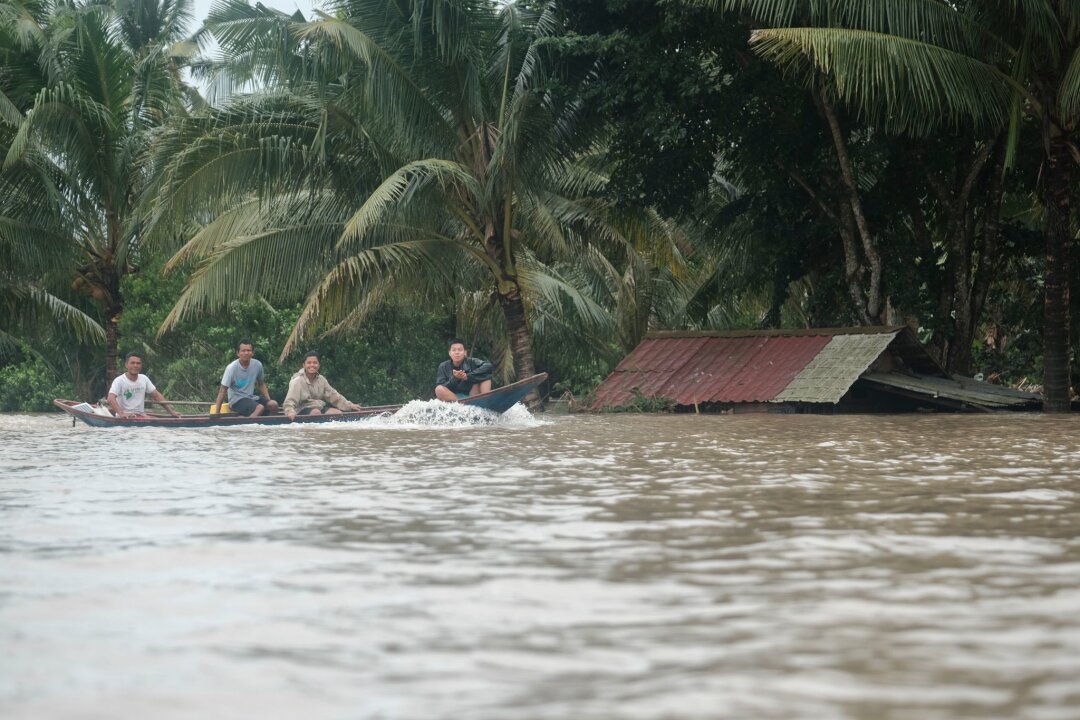 Tropensturm "Trami": Mehr als 20 Tote auf den Philippinen - Das Wasser stand vielerorts bis zu den Dächern.