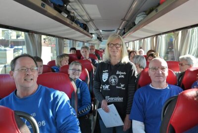 Trotz vielen mitgereisten Fans: EHV Aue kassiert bittere Auswärtspleite - Mit dem Fanbus on Tour waren 43 EHV-Anhänger.