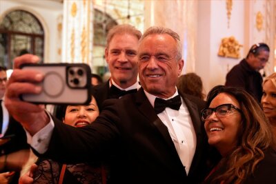 Trump feiert Gala mit Regierungskandidaten und Promis - Mit dabei war Robert F. Kennedy Jr., der Trumps Gesundheitsminister werden soll.