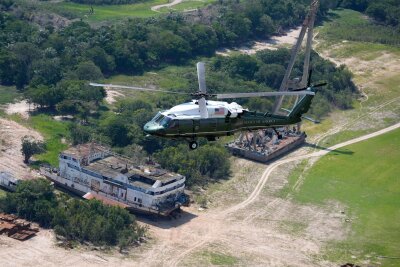 Trump im Nacken: Biden besucht Amazonasgebiet - Biden schaut sich den Amazonas aus der Luft an.