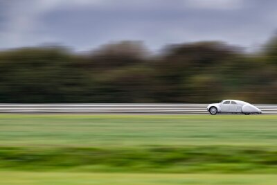 Typ 52: Der heißeste Oldie, den Audi erst jetzt baute - Fuhre in Fahrt: Der Typ 52 soll bis über 200 km/h schnell werden können.