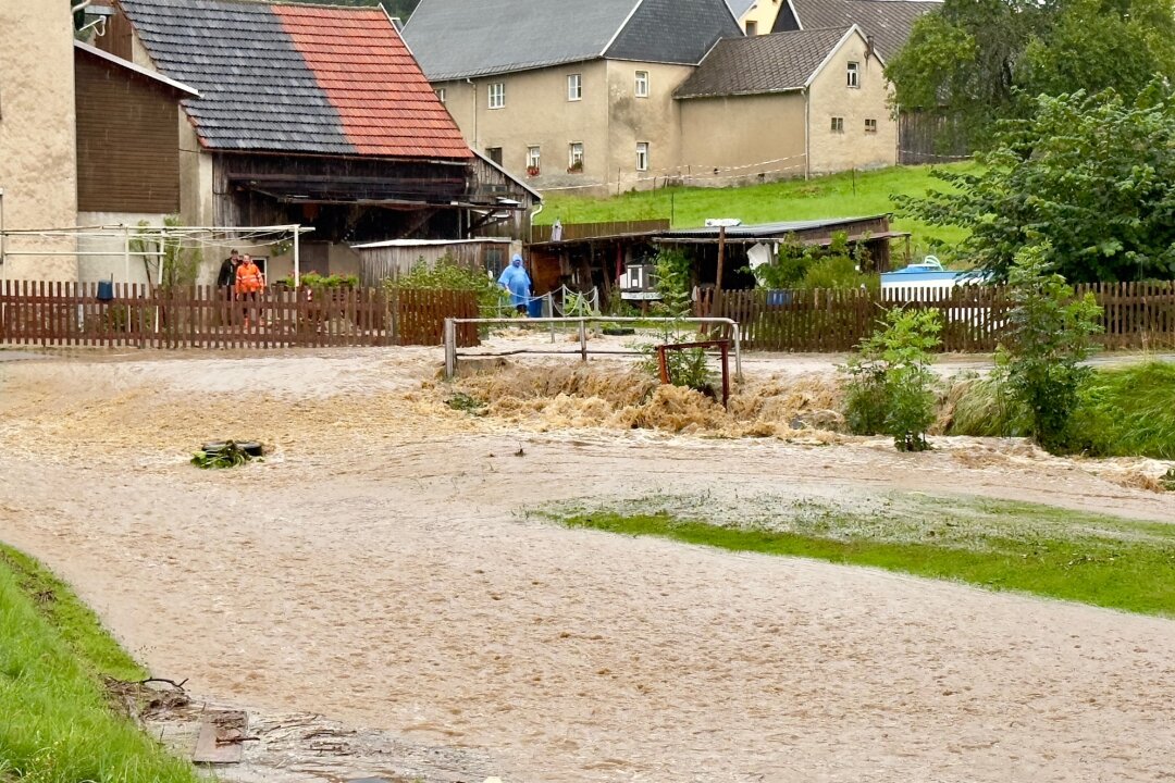 Überschwemmung wegen Unwetter im Erzgebirge - Überschwemmungen in Markersbach. Foto: Daniel Unger