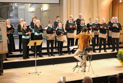 UNESCO-Welterbe-Jubiläum mit Festakt in Freiberg gefeiert - Chor des "Collegium Hortense" aus Teplice mit Auszügen aus der Oper "Der Bergmönch". Foto: Renate Fischer