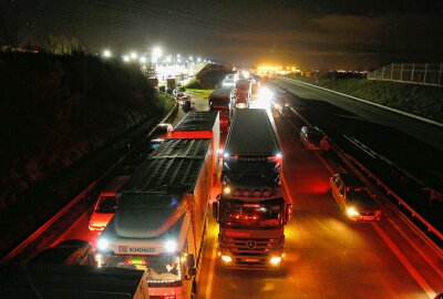 Unfälle auf A4 bei Lichtenau: Gegen Betonwand, Mauer und Leitplanke geprallt - Foto: Harry Härtel/Haertelpress