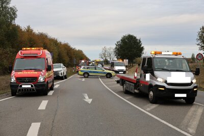 Unfall auf Autobahnzubringer: Motorradfahrer verletzt -  Die S255 ist seitdem voll gesperrt. Foto: Niko Mutschmann