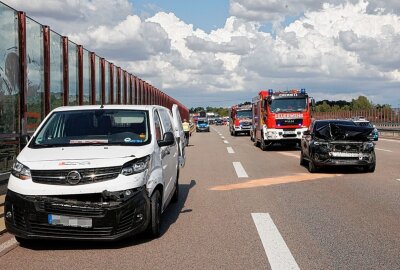 Unfall auf der A4: Mehrere Fahrzeuge beteiligt - Am Dienstagnachmittag kam es zu einem Unfall auf der A4 in Höhe der Anschlussstelle Glösa in Fahrtrichtung Erfurt. Foto: Jan Härtel