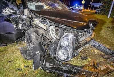 Unfall  auf der B172: Sieben Jugendliche verletzt - Der Unfall zog einen Großeinsatz von Rettungskräften nach sich. Foto: Marko Förster