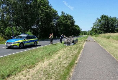 Unfall auf der B176: PKW überschlägt sich - Unfall auf der B176: PKW überschlägt sich zwischen Borna und Lobstädt. Foto: xcitepress